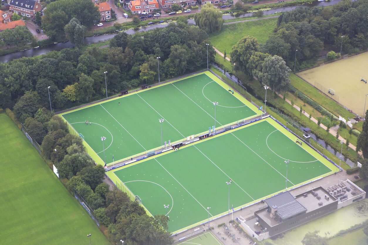 Sportcomplex vanuit de lucht